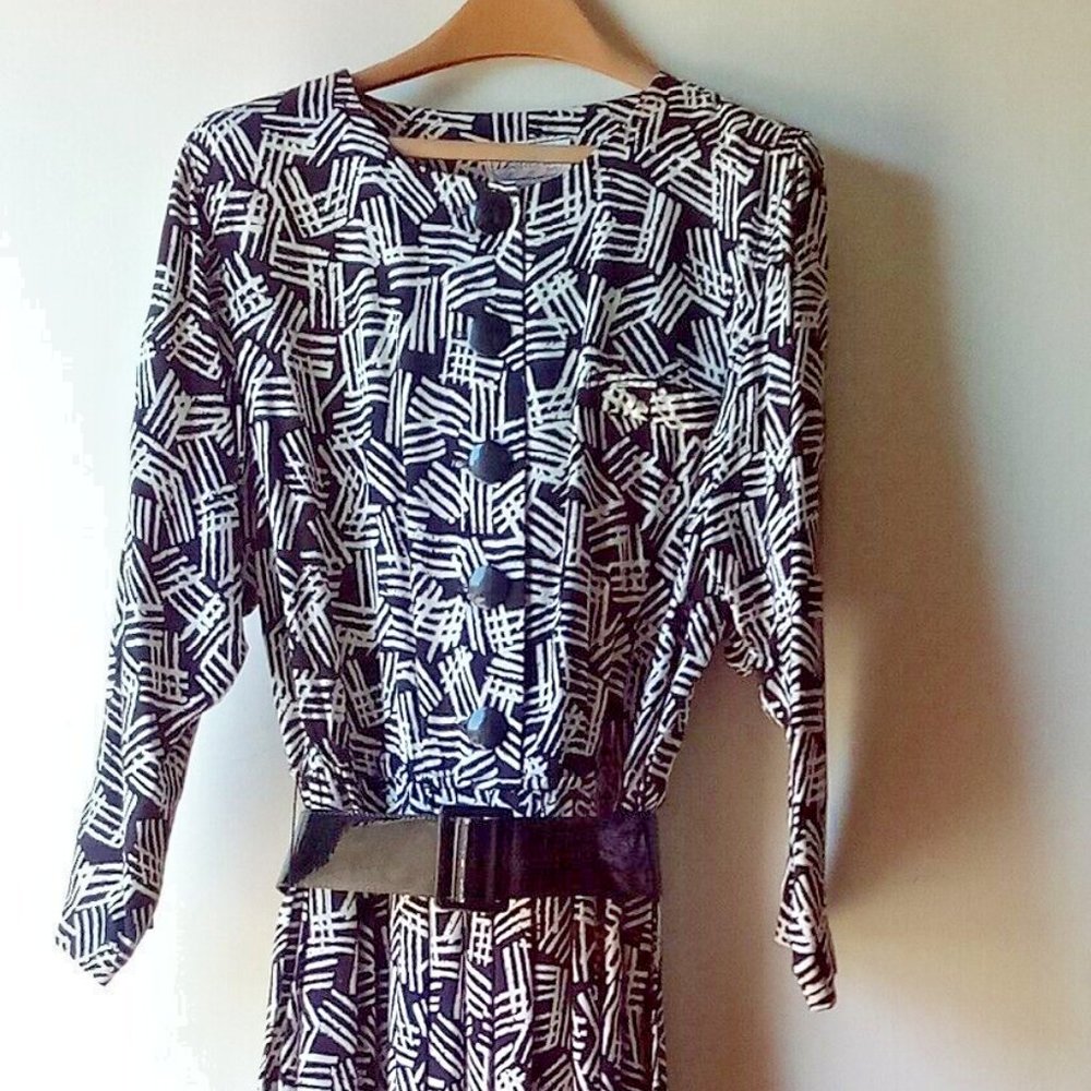 Vintage Tailored Professional Dress  Pleated Skirt, Belt -Navy / White  Size 14
